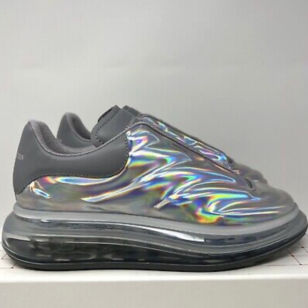 Alexander McQueen!!! NEVER WORE